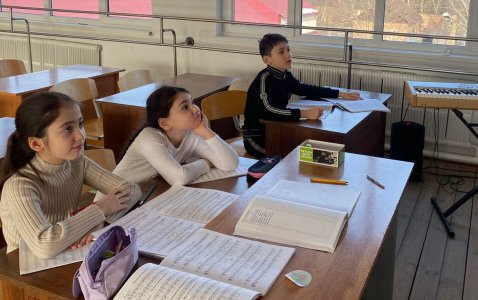 "Музыкальная гостиная"."Вечно молодой романтик"