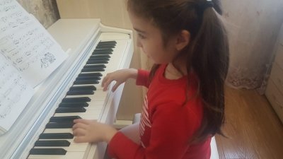 ЭКЗАМЕНЫ У ПИАНИСТОВ ЭКЗАМЕНЫ У ПИАНИСТОВ