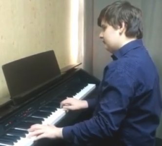 ЗА ФОРТЕПИАНО АЛЬБЕРТ ШАДЫЖЕВ